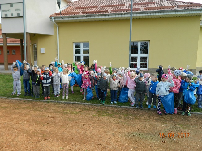 zdjęcie do
														 artykułu: Sprzątanie Świata