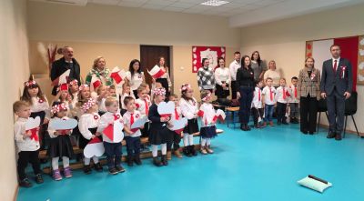 zdjęcie do
														 artykułu: Ogólnopolska akcja „Szkoła do hymnu”