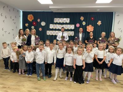 zdjęcie wprowadzające do artykułu: DZIEŃ EDUKACJI NARODOWEJ W PRZEDSZKOLU