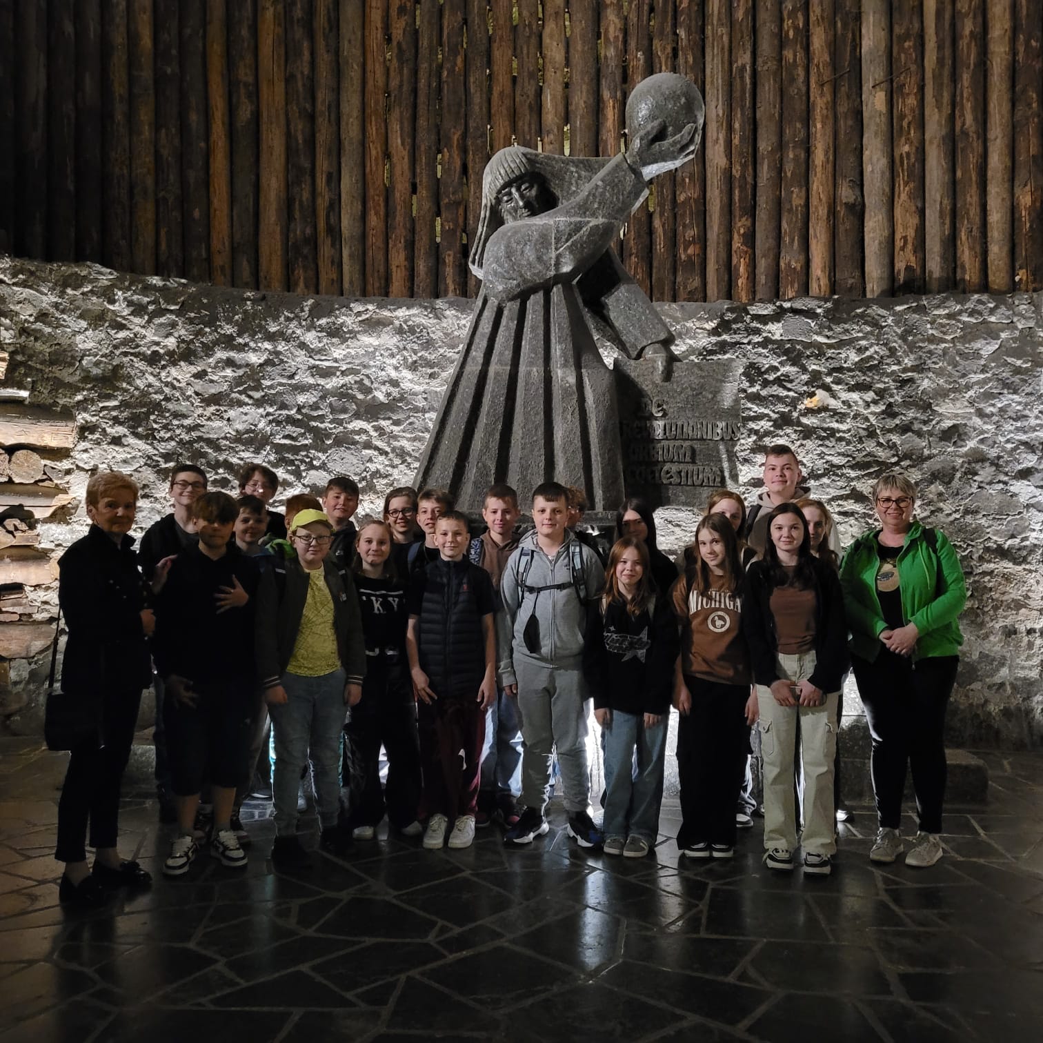 zdjęcie do
														 artykułu: WYCIECZKA KLASY 6 DO KRAKOWA I KOPALNI SOLI W WIELICZCE 