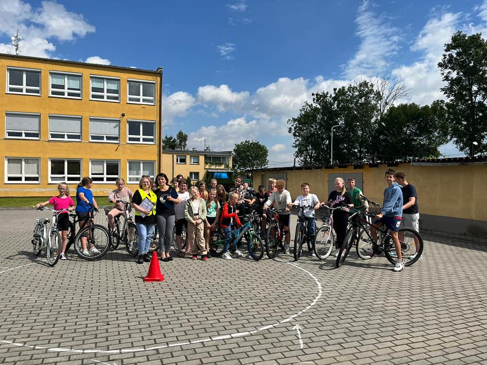 zdjęcie do
														 artykułu: EGZAMIN NA KARTĘ ROWEROWĄ