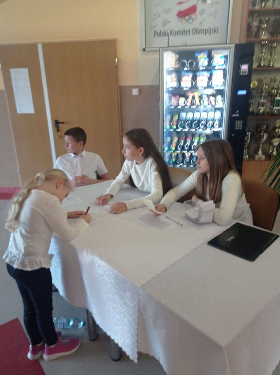 558425512 1219116243576124 155568797580640666 n