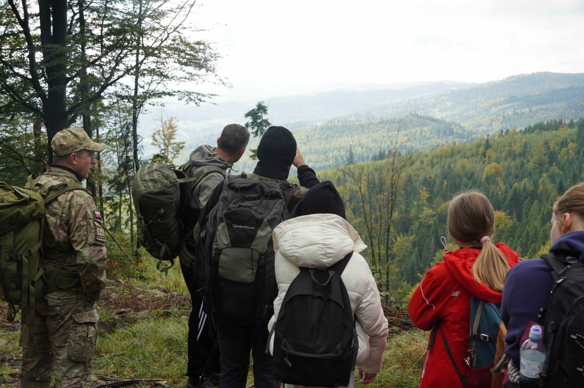 zdjęcie do
														 artykułu: ŚLADAMI ŻOŁNIERZY ARMII KRAJOWEJ