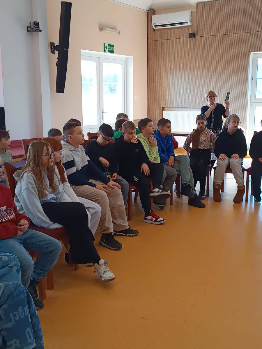 644329715 1337119555109125 1860196877459975273 n